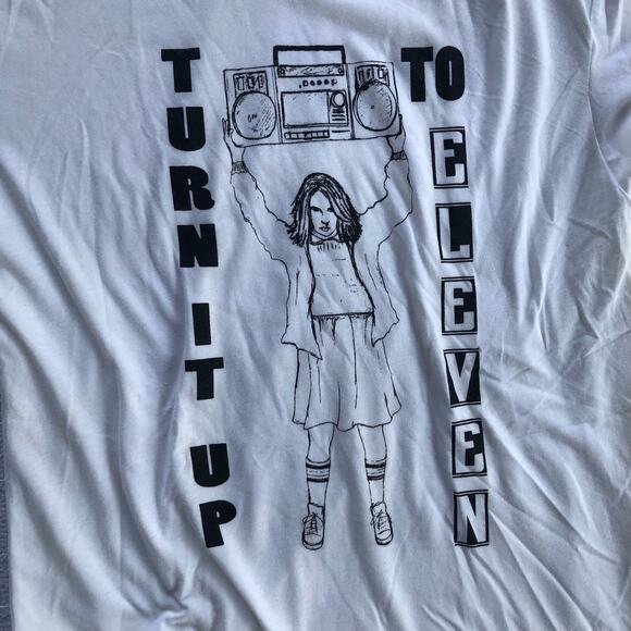Turn it up to Eleven Graphic Tee Unisex Size Medium Stranger Things Spinal Tap - Picture 2 of 7